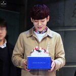 [EXO] 엇 지금 8일이에요?? 와 생일이다..