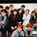 [<b>xoxo</b>] 여자스텝분들하고 사진찍은 엑소ㅠㅠ