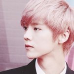 [EXO] 루한이<b>분홍</b>머리..