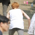 [EXO] 우민이팔뚝이 내<b>손목</b>만해..