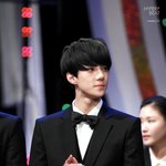 [세훈] 세훈이 <b>흑발</b> 뉴짤 이거 봤어??