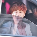 [시우민] 민석이가 퇴근길<b>인사</b> 자주해줬음 하..