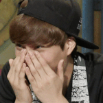 [카이] 종인이 웃을때 가끔씩 나오는 <b>버릇</b>