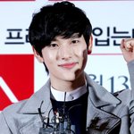 <b>광이</b> 번쩍번쩍 나는 임시완 피부결...