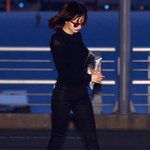몸매만 보이는 현아 최근 공항 패션