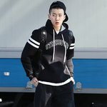 컨셉은 갱스턴데 피부는 백옥인 박재범