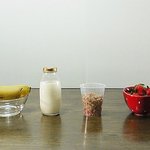 뮤즐리 바나나 딸기 쉐이크