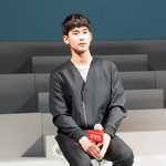 앞머리 짱짱 깜찍하게 자른 김수현ㅋㅋ