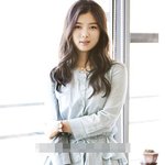 코디가 은근 일 열심히 하는 것 같은 김유정 패션