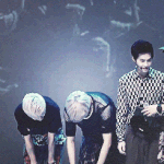 [EXO] <b>센터</b>즈의 허리숙여서 인사~~