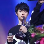 [EXO] 경수 눈이 <b>흰자</b>가 왜 많은지 알아보았다