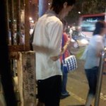 [크리스] 크리스 데뷔전 버스<b>정류장</b> 궁금한게.. 이런 사진은 누가...