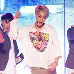 [카이] 어쩌다 꽃무늬 <b>셔츠</b>에 홀려서