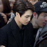 [카이] 종인이 <b>피부</b>가ㅠㅠㅠㅠㅠㅠㅠ