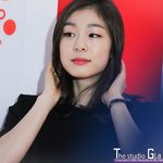 <b>완전</b> 가까이서 찍은 김연아 직찍...ㄷㄷ