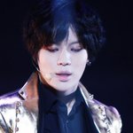 핑크 렌즈 낀 <b>태민</b>이ㄷㄷㄷㄷ