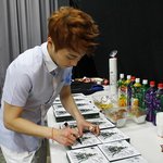 [EXO] 민석이 <b>아이</b>비<b>사진</b> 찾던 슈밍팬아ㅇㅇ