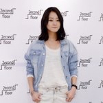 강승현vs김나영, 찢어진 화이트 팬츠 입고 매력 대결!