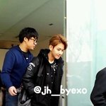 [EXO] <b>사옥</b>나오는 애들 사생짤