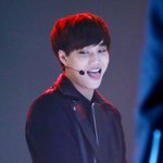 [카이] 서울패션<b>위크</b> 고화질 4장