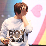 <b>b1a4</b>에 게 늘 곁에있어주란말이  너무 슬프게 느껴지는