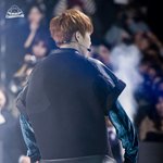 [시우민] 씹덕 <b>뒤태</b>에 최적화된 의상