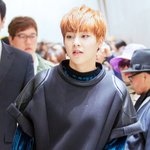 [시우민] 예쁘다는 말도 이젠 <b>입이</b> 아퍼 민석아 ㅠㅠㅠ