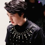 [EXO] 조공이 니들 눈엔 그저 <b>물질</b>로 보이는 구나