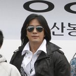 [EXO] 흑발 <b>웨이브</b> 머리 휘날리며 