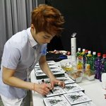 [EXO] 우민이 전에비하면<b>살</b>많이오르지않음?