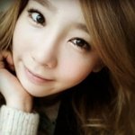 갸우뚱 <b>깜찍</b>한 女아이돌 셀카