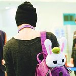 [EXO] 가방에 <b>인형</b> 넣은거봐ㅋㅋㅋ
