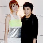 피부 관리 진짜 열심히 하는 것 같은 <b>리환</b>이 어머니