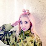 화려한 여자 아이돌의 투톤 염색머리<b>st</b>