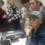 [블락비] <b>삐뚤</b>한눈썹~마른몸~