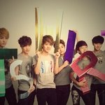 [시우민] 민석이와 엑솜이들 과거<b>여행</b>?