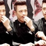 [블락비] 내<b>다리</b>에알은대체언제빠지능교