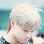 [카이] 종인이 머리<b>색</b> 궁금하다