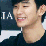 [김수현] <b>민망</b>한 김수현의 손