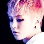 [시우민] 쇼케때메 폰바꿨어..