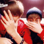 [EXOM] 이거는 민석이가 손 작은편인가ㅠㅠ?