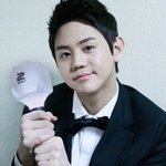 응원<b>도구</b> 인증한 남자 아이돌