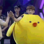 [CHEN] 하이<b>파이브</b> 힘차게 쨘! 하는 첸