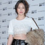 얼굴은 진짜 매력적인 것 같은 <b>이진이</b>