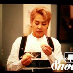 [시우민] 민석이 빵먹어 ㅠㅠㅠㅠ오구오구