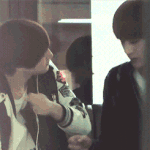 [EXO] 야자마치고 버스기다리는 정류장에서 내 뒤에 앉는 김종인이