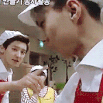 [EXO] 찬열이랑 세훈이 뒤에있는 <b>여자표정</b> 존나웃기넼ㄱㅋㅋ