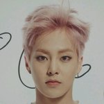 [시우민] 하루<b>종일</b> 이 사진만 쳐다보고 있다