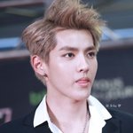 [크리스]  진짜 <b>오질</b>나게 잘생겼네