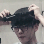 [EXO] 백현이의 <b>헤드셋</b>쓰기 